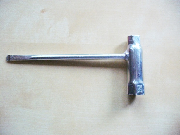 kluč sviečkový Stihl kombi 13/19